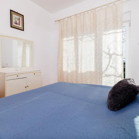 Cozy With Sea View 诺维·维诺多尔斯基
