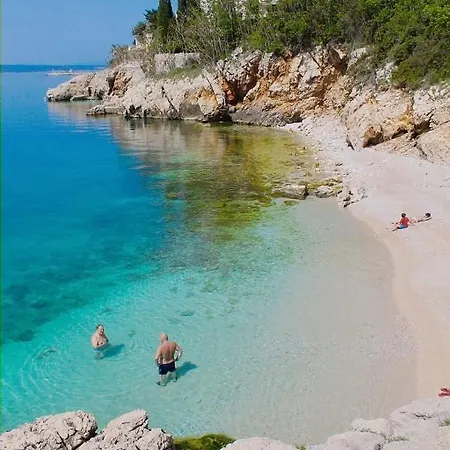 Cozy With Sea View 公寓 诺维·维诺多尔斯基