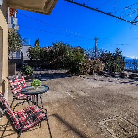 Cozy With Sea View 诺维·维诺多尔斯基