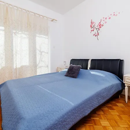 Apartment Cozy With Sea View Novi Vinodolski